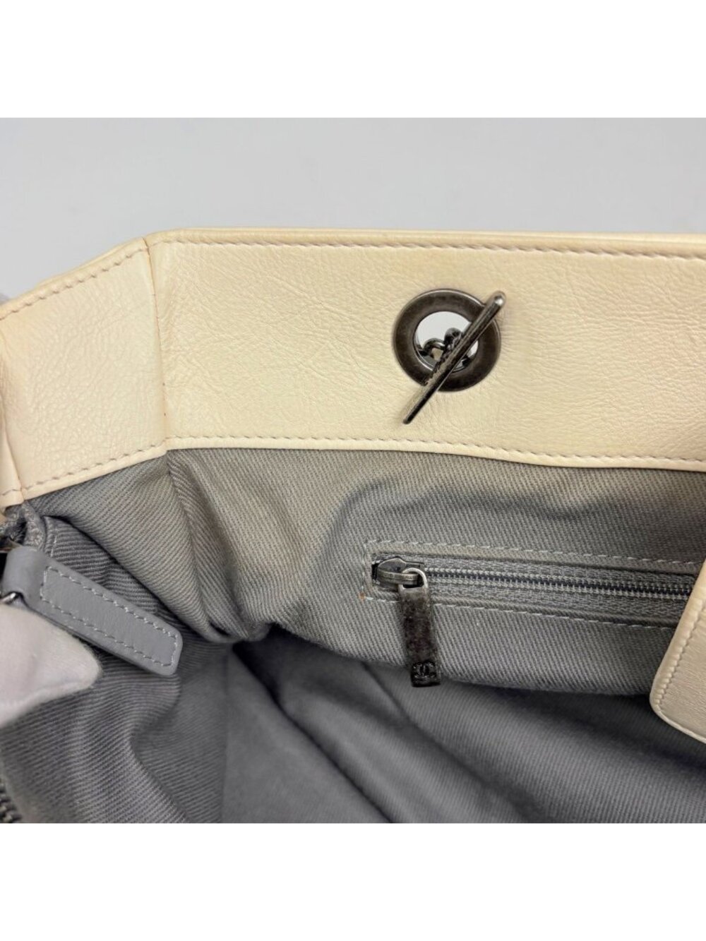 Chanel Wild Stitch Chain Tote CC Logo Leather White - Picture 11 of 15
